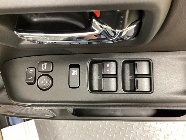 スズキ クロスビー28枚目