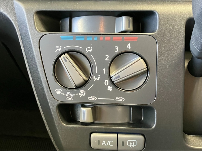 ダイハツ ミライース44枚目