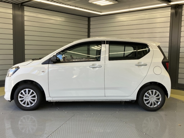 ダイハツ ミライース9枚目