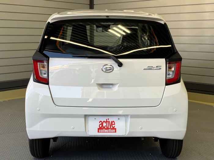 ダイハツ ミライース11枚目