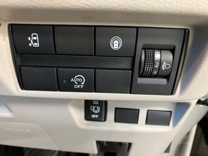 ニッサン ルークス34枚目