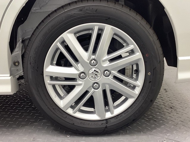 スズキ ソリオ17枚目