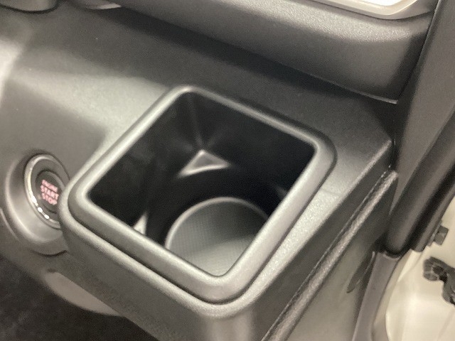 スズキ ソリオ32枚目