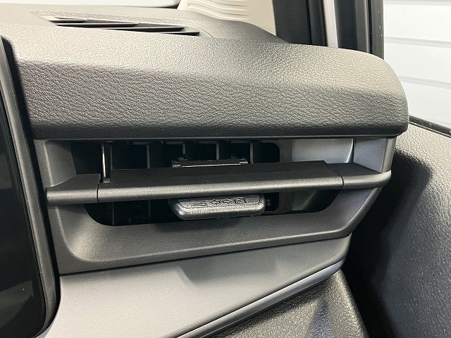 ニッサン ノート25枚目