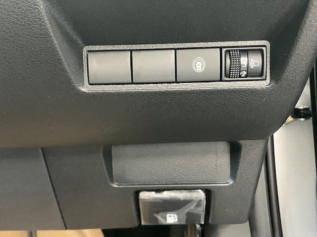 ニッサン ノート29枚目