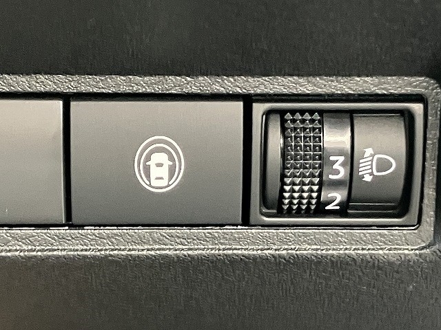 ニッサン ノート32枚目