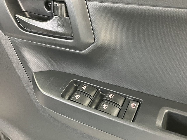 ダイハツ ミライース32枚目