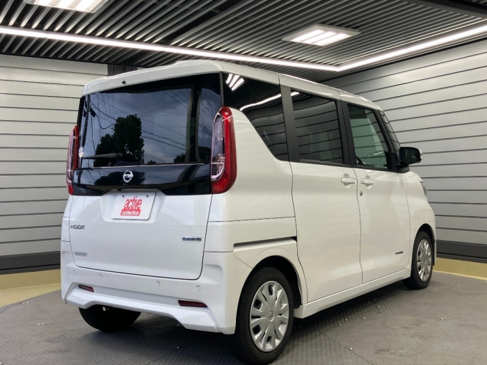 ニッサン ルークス5枚目