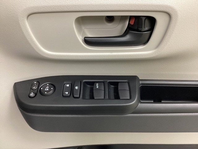 ホンダ N BOX36枚目