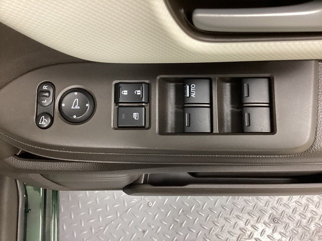 ホンダ N BOX27枚目