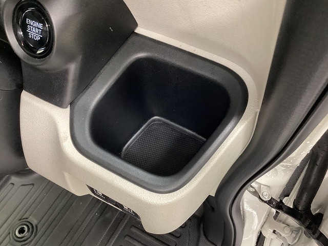 ホンダ N BOX30枚目
