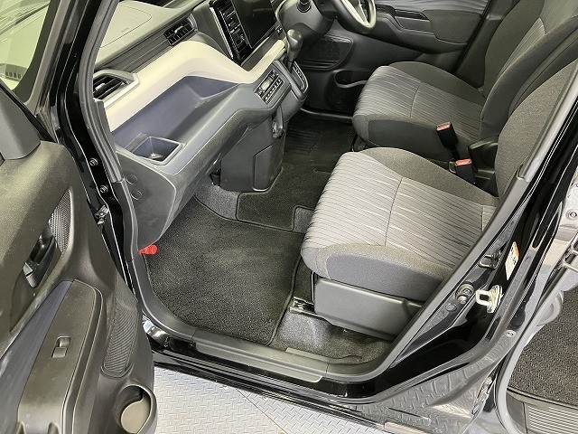 スズキ ソリオ8枚目