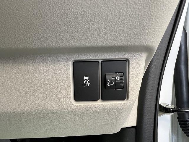 ホンダ N BOX30枚目