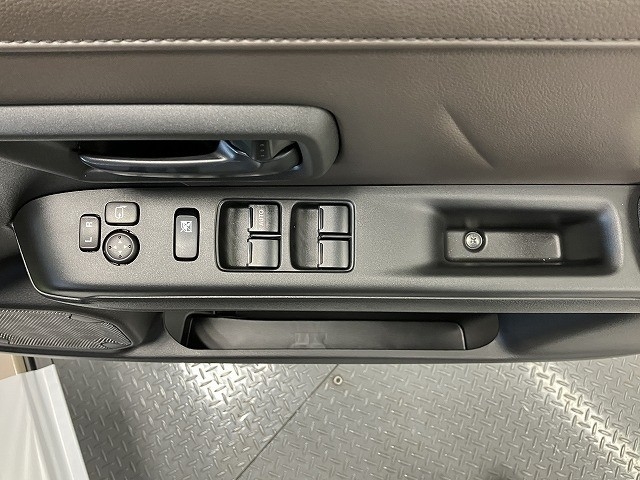 スズキ クロスビー23枚目