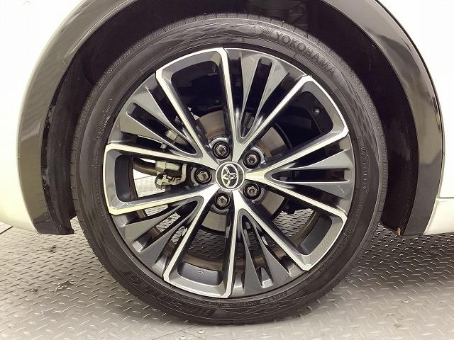 トヨタ プリウス7枚目