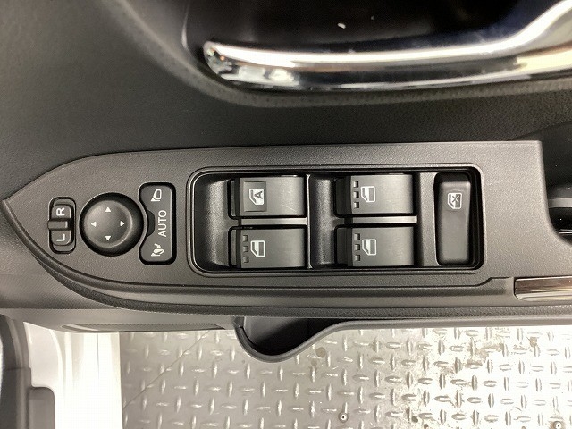 ダイハツ タント28枚目