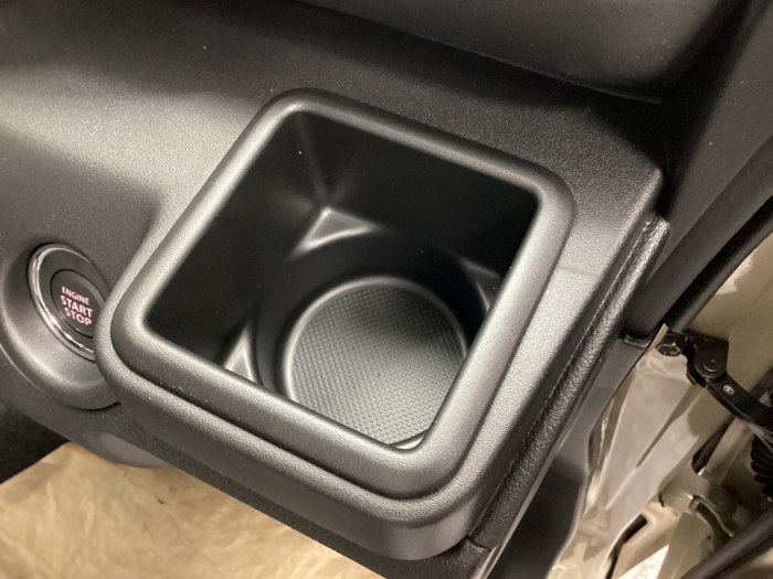 スズキ ソリオ30枚目