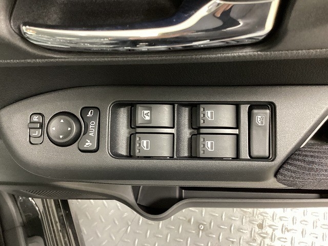 ダイハツ ムーヴ27枚目