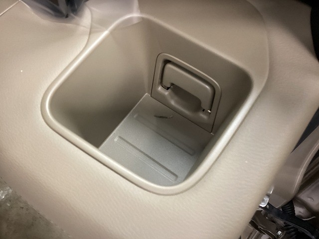三菱 デリカミニ31枚目
