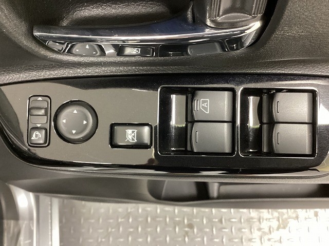 ニッサン ルークス29枚目