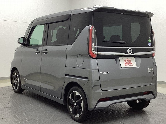 ニッサン ルークス10枚目