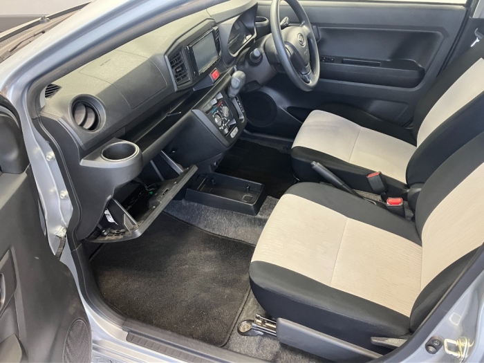 ダイハツ ミライース17枚目