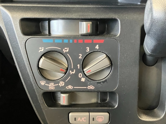 ダイハツ ミライース36枚目