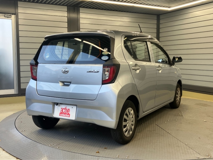 ダイハツ ミライース8枚目