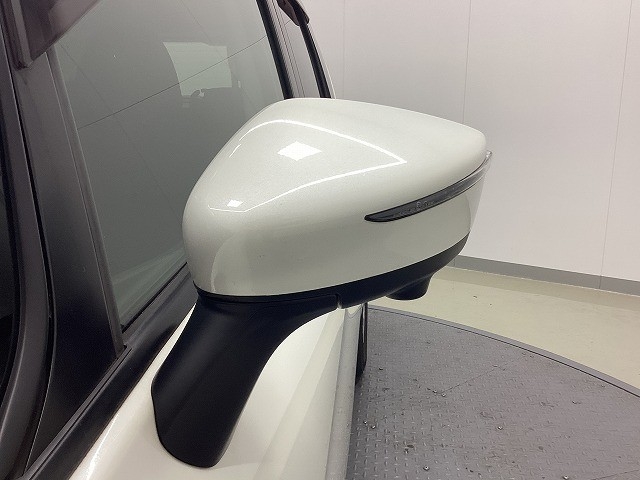 ニッサン ノート16枚目