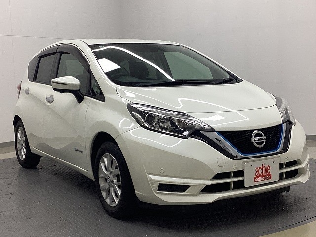 ニッサン ノート6枚目