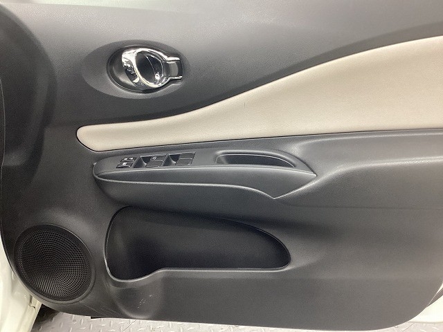 ニッサン ノート24枚目