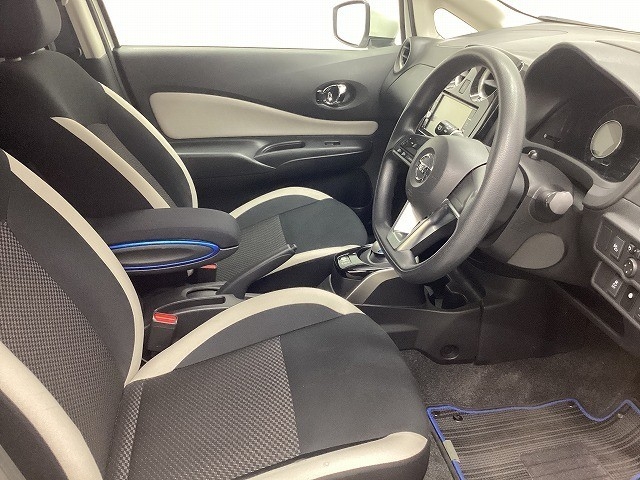 ニッサン ノート27枚目