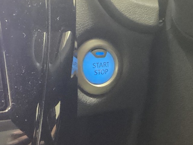 ニッサン ノート30枚目