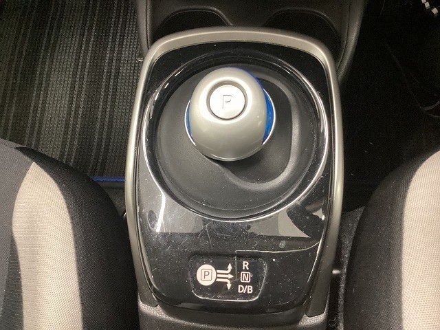 ニッサン ノート36枚目