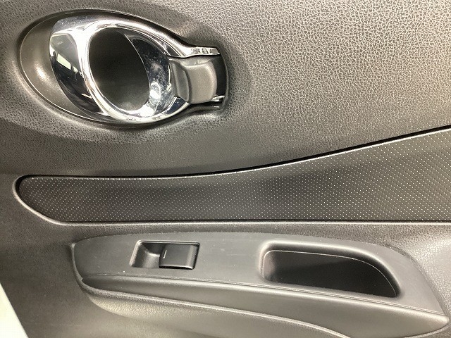 ニッサン ノート51枚目