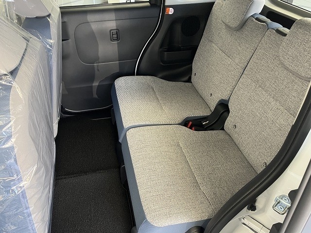 ダイハツ ムーヴキャンバス12枚目