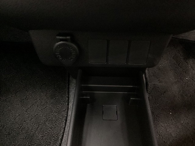 ダイハツ ミライース37枚目