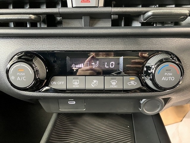 ニッサン ノート32枚目