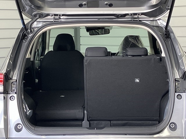 ニッサン ノート7枚目