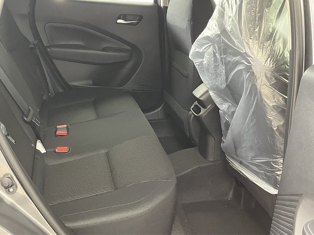 ニッサン ノート10枚目