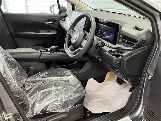 ニッサン ノート11枚目