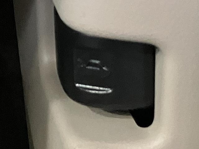 ホンダ N BOX30枚目