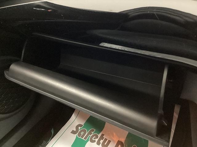 トヨタ プリウス39枚目