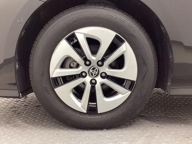 トヨタ プリウス9枚目