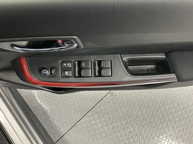 スズキ スイフト17枚目