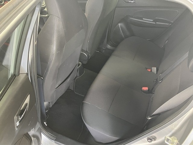 スズキ スイフト8枚目