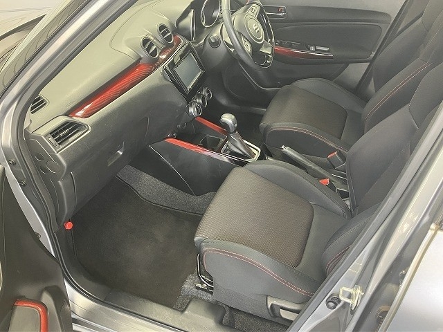 スズキ スイフト9枚目