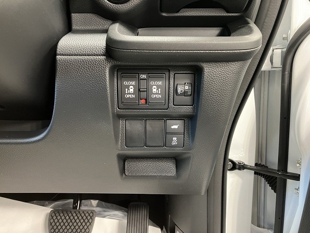 ホンダ ステップワゴンスパーダ22枚目