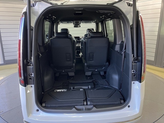 ホンダ ステップワゴンスパーダ9枚目