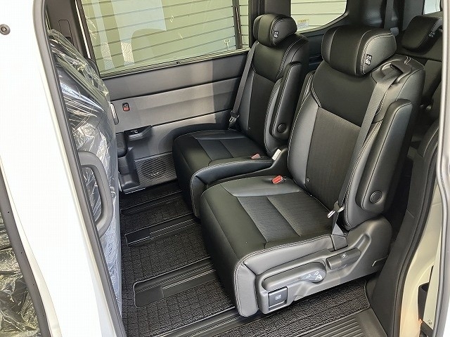 ホンダ ステップワゴンスパーダ10枚目